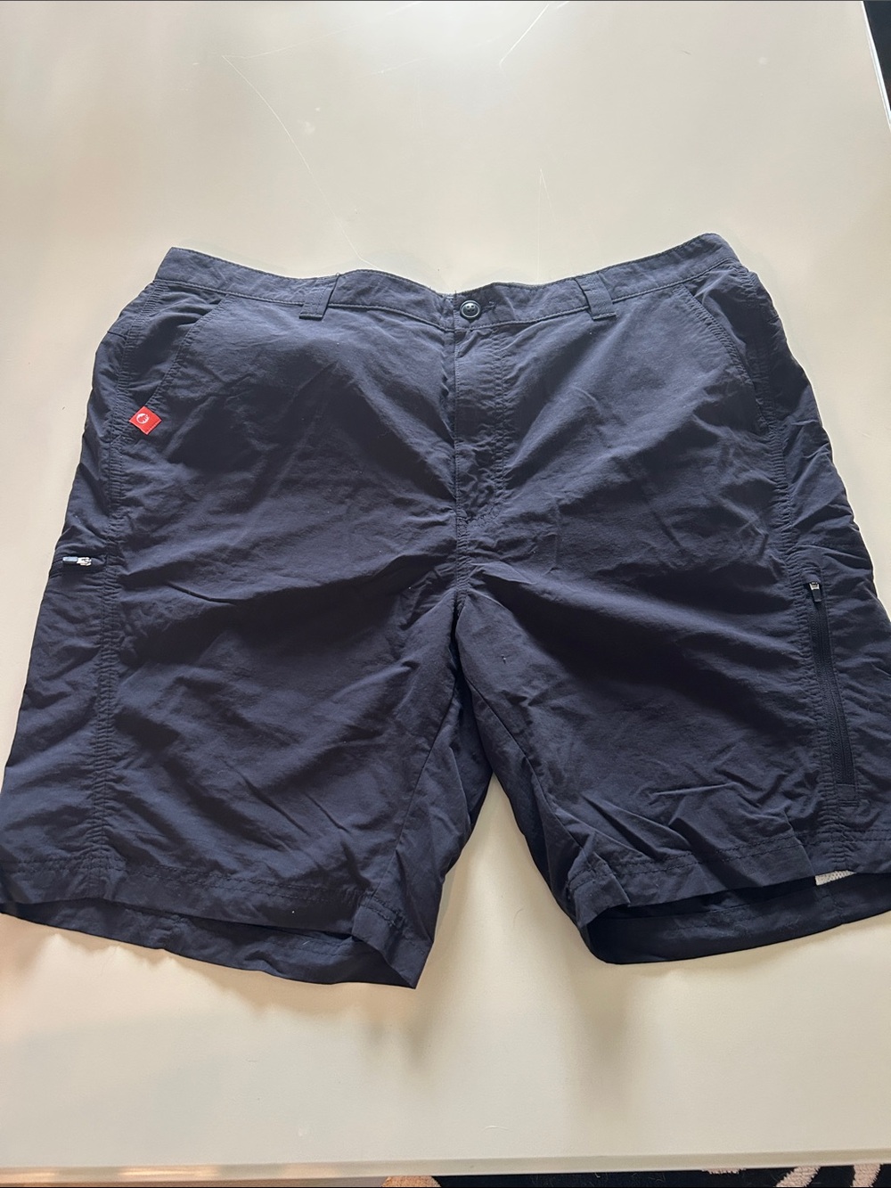 Men's Dark Navy Outdoor Hybrid Shorts with Utility Pockets